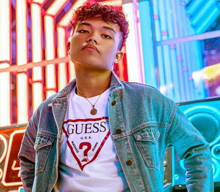 Hasta 50% de descuento en las rebajas de invierno de Guess: chollos en vestidos, pantalones o camisas