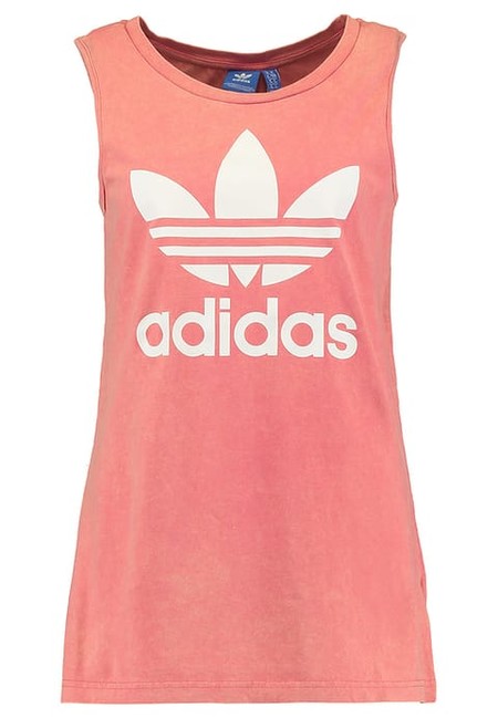 Asos rebaja este top sin mangas rosa de Adidas Originals a 17,49 euros. Gran disponibilidad de tallas