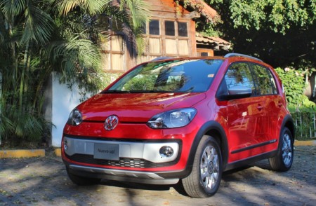 Volkswagen up! Lo manejamos y comprobamos qué tan capaz es este auto de 3 cilindros y 75 HP