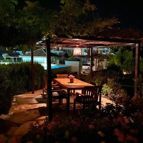 Lidl vende los farolillos solares de suelo hechos de cáñamo por menos de 10 euros, ideales para sumar en luz y decoración al jardín 