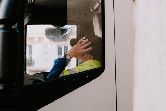 Deniegan la incapacidad permanente a un conductor de autobús y obligan a volver al trabajo pese a tomar antidepresivos y opiáceos: "No me veo apto"