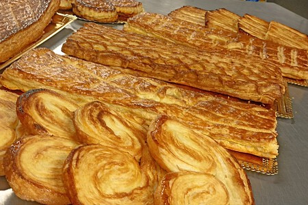 Hojaldres En Pasteleria Ribon
