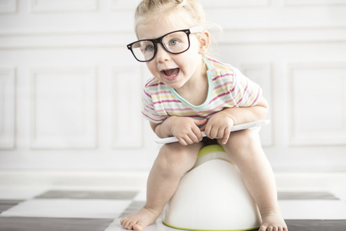 Pañales, orinales y pantalones rotos: las diferentes formas de aprender a ir al baño en el mundo pueden ayudar a los padres a que se relajen 