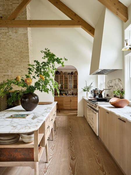 A Lesson In Mixing Devol Furniture Ranges Courtesy Of Houseofsandandsalt Haberdasher S And Se