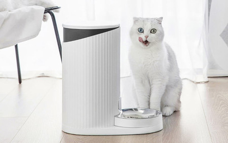 La configuración de 10.950 comederos inteligentes de mascotas estuvo a merced de una hacker rusa