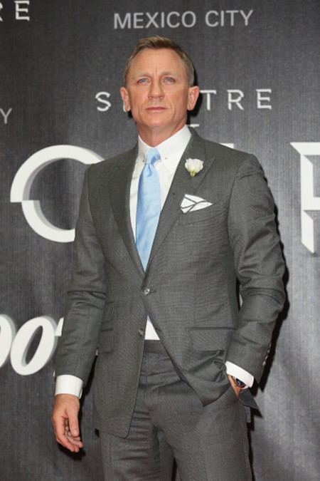 Daniel Craig aterriza en México llevando el estilo Bond al máximo en la premiere de 'Spectre'