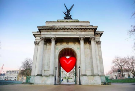 Ya pasó San Valentín, pero Londres sigue a todo corazón