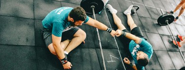 La razón por la que no es buena idea entrenar constantemente con agujetas si quieres ganar músculo 