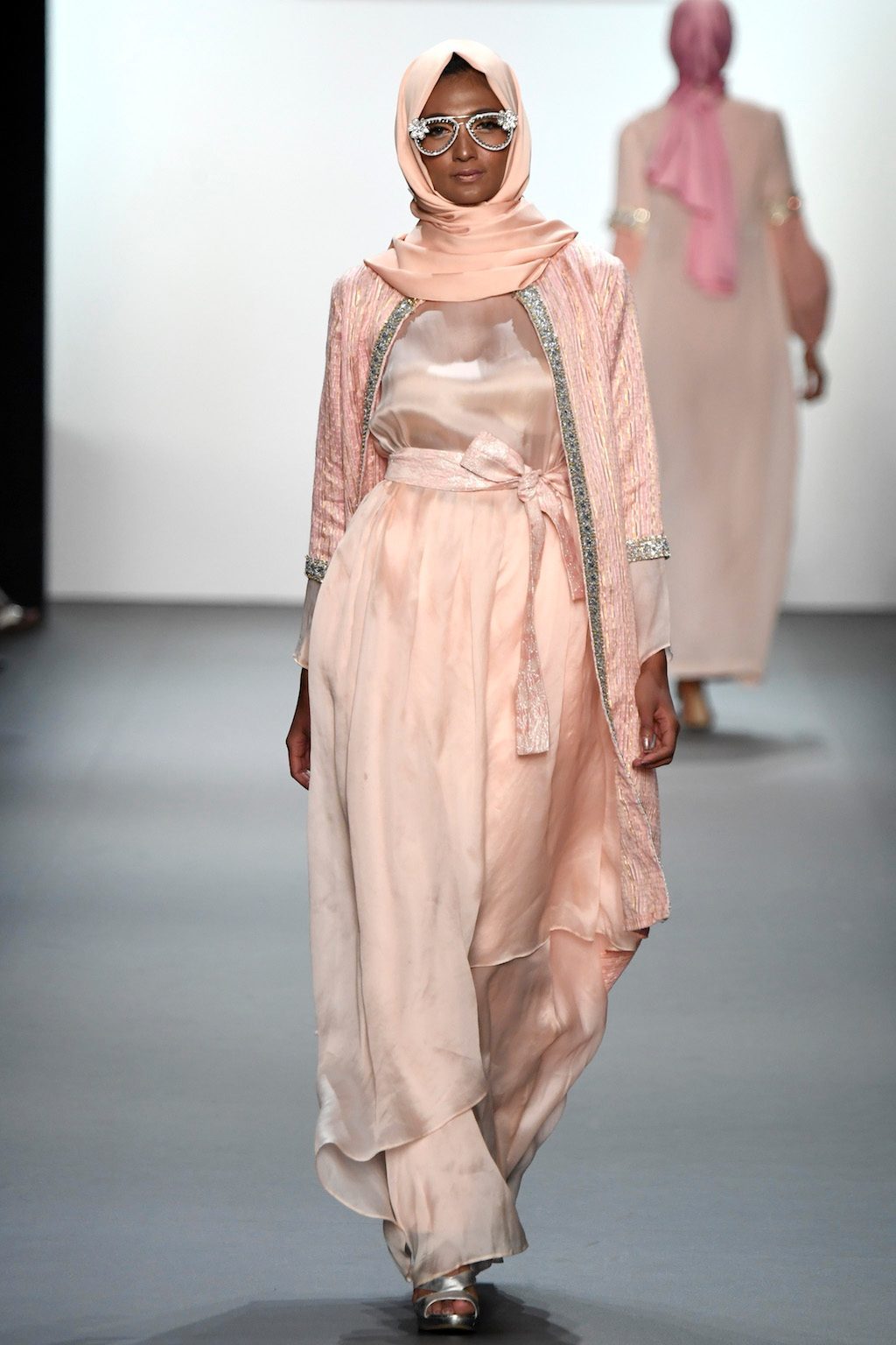 Foto de Anniesa Hasibuan (35/53)