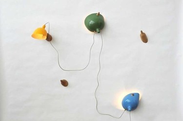 Una sola lámpara, con múltiples posibles posiciones