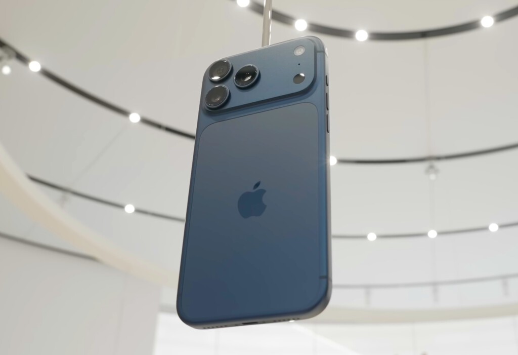 Llevo 357 días con el iPhone 16 Pro y pensaba quedármelo. Hasta que he visto el iPhone 17 Pro Max: Apple me ha convencido para para renovar