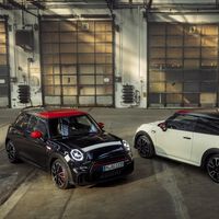 MINI celebra del Día de la Mujer con esta edición limitada del John Cooper Works que homenajea a la piloto Pat Moss