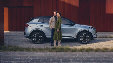 Kia Sportage Hev Gtl My26 Ls Side With Talent 1920x1080