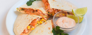 Quesadillas de salmón, kimchi y maíz: una sorprendente combinación de sabores para una cena fácil y rápida 