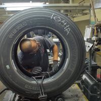 México prohíbe la importación temporal de neumáticos usados: un golpe directo a los “gallitos” que circulaban sin control 