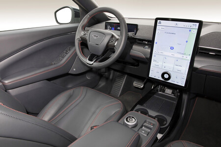 Ford Mustan Mach-E 2021 Car Of The Year 2022