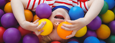 15 juegos infantiles para estimular la visión de los niños (¡y algunos pueden hacerse en la piscina!)