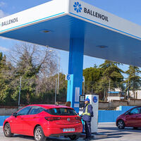 Sí, la gasolina y el diésel están en máximos históricos y lo que está pasando en el mundo tiene mucho que ver