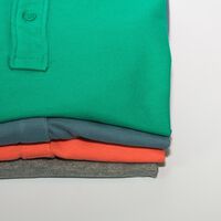 Ni Ralph Lauren ni Lacoste: el polo para esta primavera es de Helly Hansen y está rebajado a la mitad