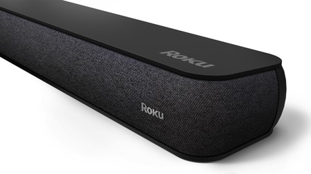 La Alto Smart Soundbar es la primera barra de sonido que cuenta con Roku y su asistente para controlar sus funciones por voz