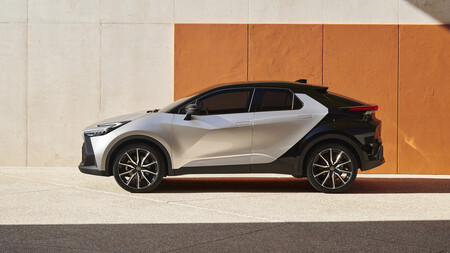 Toyota C-HR 2024