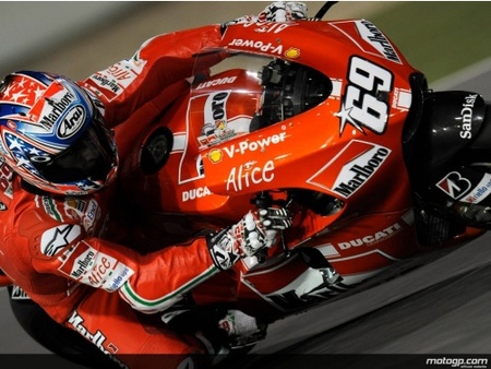nicky_hayden_qatar.jpg