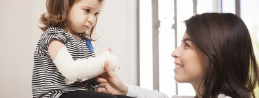 Cuándo acudir a urgencias o llamar al 112 con bebés y niños: en qué casos no debemos esperar