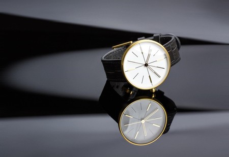 Dome Gold de AÃRK Collective: un reloj `sin marca´ en la cúpula dorada de la belleza