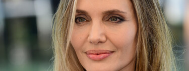 Cristina Lobato, maquilladora: "Para levantar un párpado caído, aplica siempre el color de sombra más luminoso en el párpado móvil"  