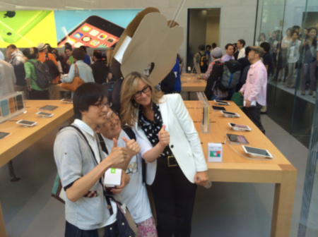 "Visitaremos tiendas cada dos semanas": Primer comunicado interno (y apertura) de Angela Ahrendts