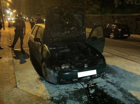 Dicho y hecho: antes de que se lo lleve el banco lo quemo