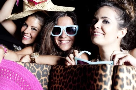El "otro" negocio de las bloggers: vender las prendas que les regalan