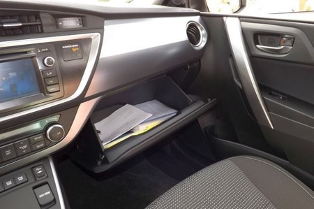 toyota_auris_ts_hybrid