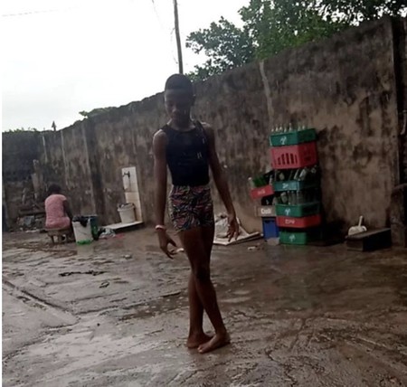 La historia del niño nigeriano bailando ballet descalzo bajo la lluvia: un ejemplo de talento y constancia