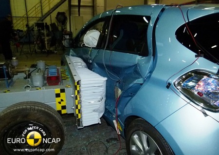 Renault ZOE choque lateral Euro NCAP 02 HR