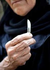 Retirada la custodia a unos padres musulmanes por riesgo de ablación a sus hijas
