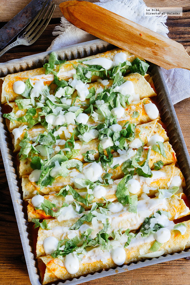 Enchiladas de jamón en salsa roja. Receta