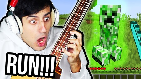 Para qué jugar con ratón y teclado a Minecraft si puedes hacerlo con un bajo