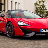 Este McLaren 570S Spider MSO Red Vermillion es el regalo perfecto para celebrar San Valentín