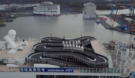 El mar y los Go Kart jamás se habían llevado tan bien, o al menos eso piensan en este crucero