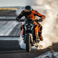 La nueva KTM Super Duke es más salvaje que nunca: aún más potencia, diseño radical y alerones a lo MotoGP