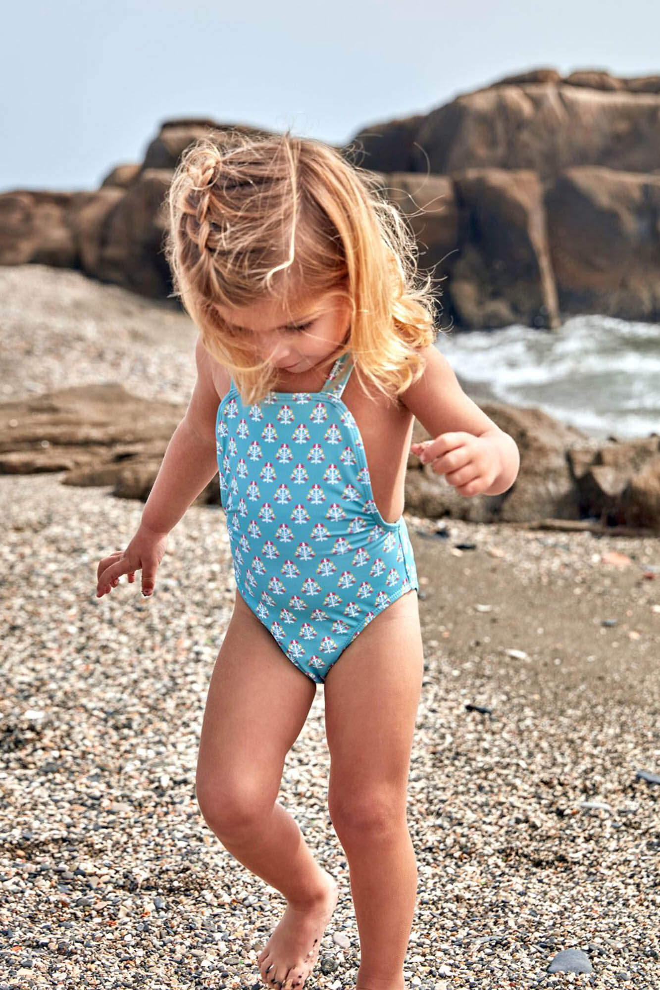 Bañador con estampado indio en color turquesa de Gocco.