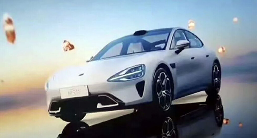 Estas nuevas fotos del coche eléctrico de Xiaomi muestran 'MIUI Car', el sistema propio de Xiaomi para su vehículo