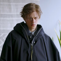 Kojima ya tiene protagonista para Physint: Bill Skarsgård, el actor que mete pánico como Pennywise en It 