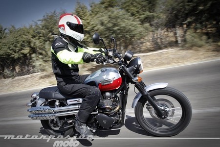 Triumph Scrambler, toma de contacto (ciudad, carretera, ficha técnica y galería)