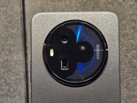 Tcl Nxtpaper 60 Ultra 1