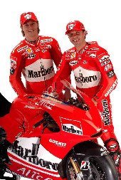 Capirossi y Gibernau: ¿pilotos gemelos?