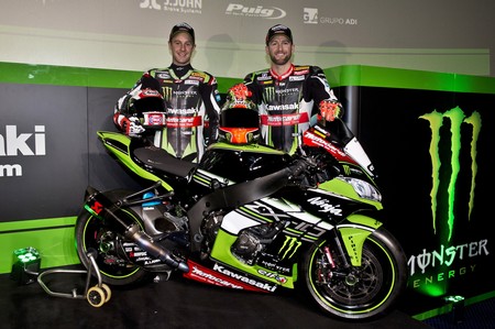 Jonathan Rea y Tom Sykes presentan sus armas para 2017... ¡calcadas a las de 2016!