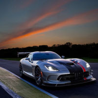 Dodge Viper ACR 2016, en la linea delgada entre un superdeportivo de calle y un auto de carreras