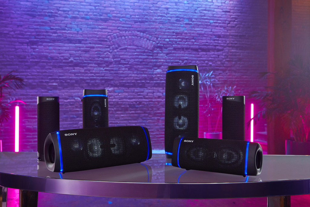 Sony amplía su gama de altavoces portátiles EXTRA BASS con tres nuevos modelos que podrás usar en el jardín